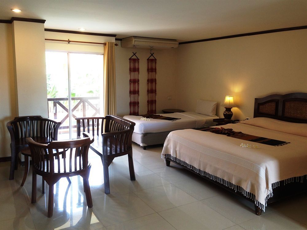 Phuphaya Resort Pattaya Luaran gambar