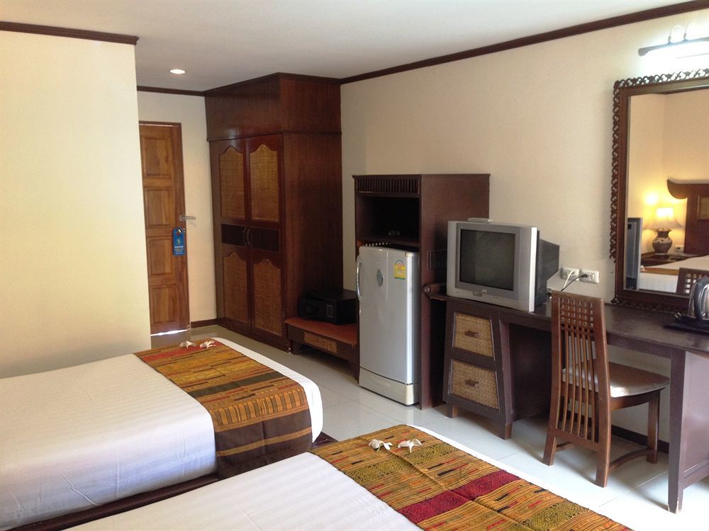 Phuphaya Resort Pattaya Luaran gambar