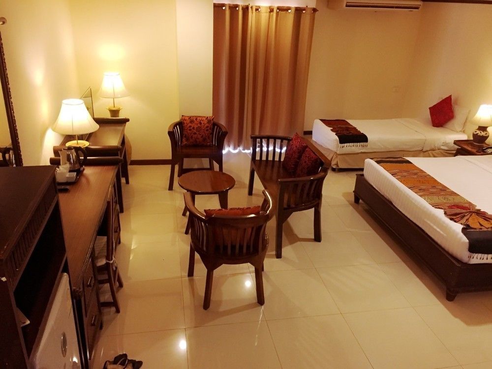 Phuphaya Resort Pattaya Luaran gambar