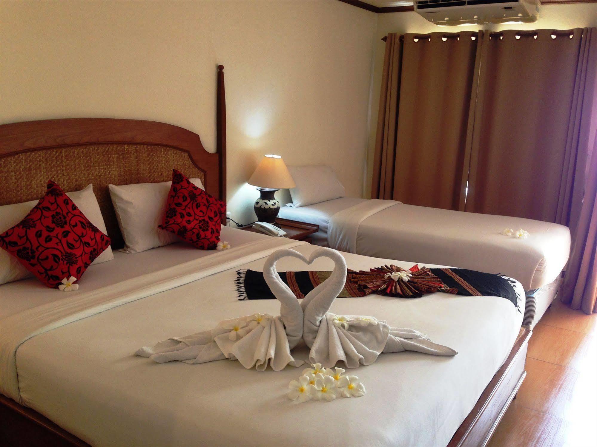 Phuphaya Resort Pattaya Luaran gambar